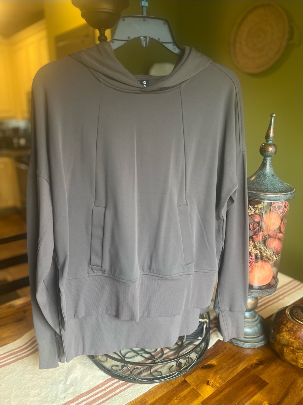 Athleta Mission Hoodie Sculptek Light Fabric Shale Sweatshirt